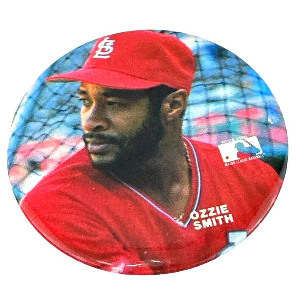 Ozzie Smith St. Louis Cardinals Baseball MLB‎ Pinback Button Collectible